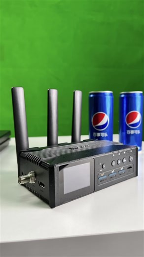 Mine Q8 Portable, Lightweight, Outdoor Streaming Live Equipment Dual Switch, Multinetwork Aggregation, Low Delay Solution for Remote Signal Retransmission #LiveStreaming # LiveStreamingDevice # LiveStreamingSolution #CellularBonding #4gencoder