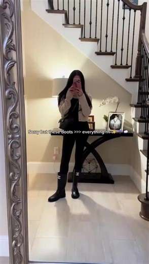 Ladies RUN they're $59 this week ☔ 💕 #fall #fallfashion #autumn