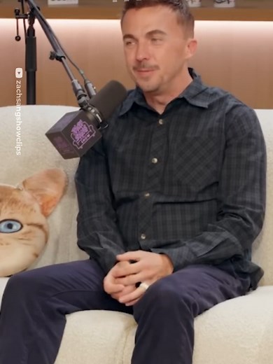 ¿Por qué Malcolm vuelve en SOLO 4 episodios? 😱 #español #malcolmeldeenmedio #frankiemuniz El actor Frankie Muniz explicó por qué el regreso de Malcolm in the Middle será en solo 4 episodios… y la razón sorprende 😱 Al inicio, el proyecto iba a ser una película, pero decidieron cambiar el formato a una miniserie para contar mejor la historia y darle un final definitivo a la serie. 🔥 No será un regreso cualquiera… será el cierre oficial que los fans esperaban. ¿Te hubiera gustado más una películ