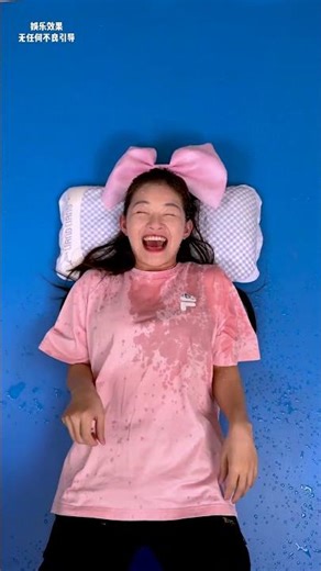 Left and Right Blind Selection Challenge! Who will win? 😃 #partygames #familygames #funny