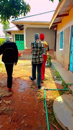 Becky😘 (@b.bexley.mil)’s videos with Miss Behavior - Boutross