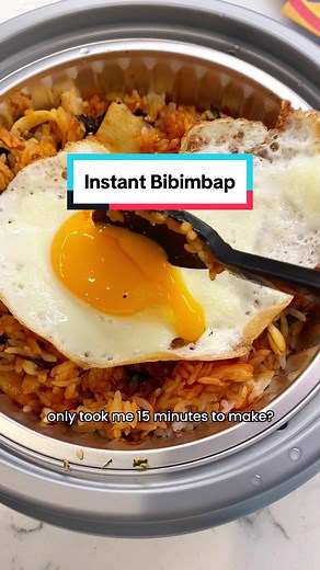 Here’s our latest obession in our self-heating pots series!! Instant Bibimbap!! This Korean mixed rice dish comes together quickly in just 15 minute, top it with a crispy fried egg and you have yourself a delicious and quick hearty meal. 🍳🍚 #selfheating #selfheatingricemeal #bibimbap #koreanfood #weeeasiansupermarket #foodtok