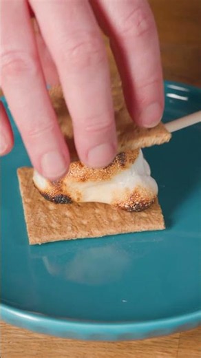 Snicker S'more 🤤🏕️