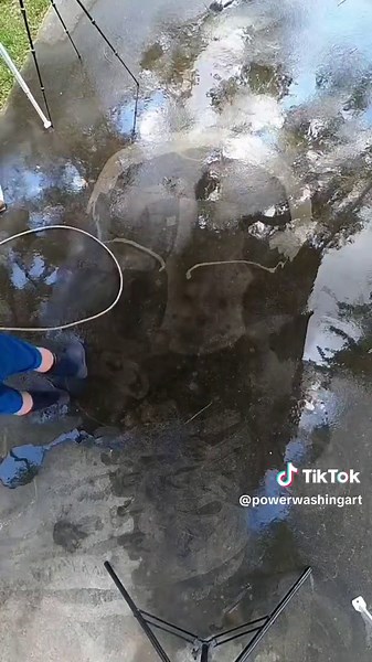 It’s supposed to be #JoeRogan but I’ve heard from others it looks like @Vin Diesel and @Channing Tatum. So whichever of those three guys respond first, I’ll say it was them from the start. 😂😂 #pressurewashing #clean #practicemakesperfect #beforeandafter