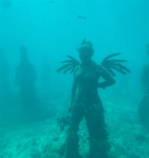 Trent J on Instagram: "Country #20 | Grenada - The Island of Spice 3rd Annual Trip for Gourmet Getaways. Underwater art, Spice tutorial, rum making, fresh lobster, serene beaches, great people, great travel group, peace, restoration, and all around joy. Creative juices flowing !!! Ready for 2026 trips. Let’s Taste the World. Foodie Map has been added to link in bio. Want to plan a group trip? Let’s talk ASAP! #grenada #gourmetgetaways #travelgroup #spicemas"