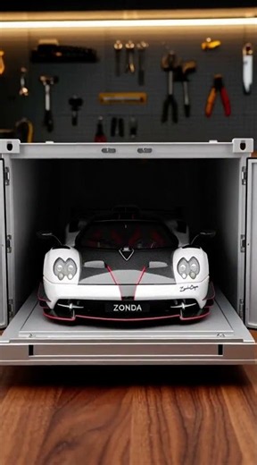 Pagani Zonda Cinque... Lift the Back and Look Closer