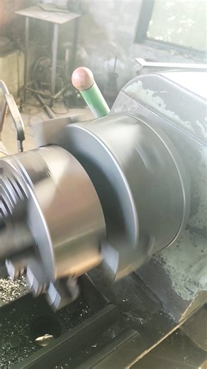 facing on lathe machine #engineering #machine #lathemachine