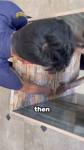 Crazy infinite table design 🪵