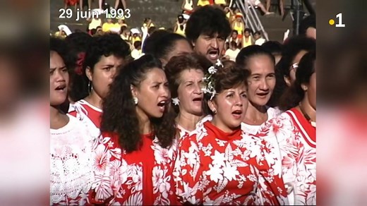 🇵🇫🎶L'hymne de la Polynésie française '« ’Ia ora ’o Tahiti Nui - Mon pays est né de Dieu». Il a été adopté le 10 juin 1993. 💡À l’origine de ce chant populaire, on retrouve des artistes locaux reconnus comme Maeva Bougues, Angèle Terorotua, Johanna Nouveau, Patrick Amaru, Jean-Pierre Nouveau, Pierre-Célestin Nouveau, Louis Mamatui et Irmine Tehei. Le compositeur de la musique, Jean-Paul Berlier 🎞️Plongez dans les archives de RFO, pour (re)voir les 40 ans de l'autonomie interne en #replay => h
