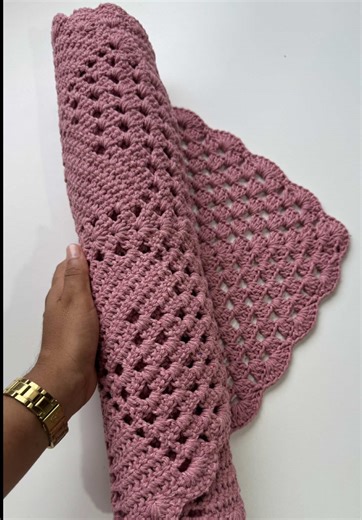 Trilho de Mesa Rosa Chá: Encanto e Beleza para Sua Decoração