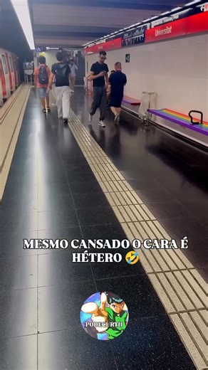 Lasanhaquente on Instagram: "#ComedyCentral #SketchComedy #Comédia em Pé #Risos #Animais engraçados #ClubeDeComédia #PessoasEngraçadas #DesafioDaRisada #Humor bobo #DesafioLOLC #EpicFails #ComédiaRelacionável #VinhasEngraçadas #CâmeraEspontânea #Humor espirituoso #CurtasDeComédia #ReaçõesEngraçadas"