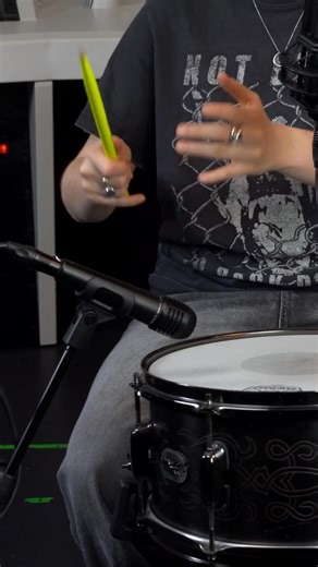 We tried every snare dampening technique... Apart from moon gels. Which one do you like best? 👀 | LEWITT