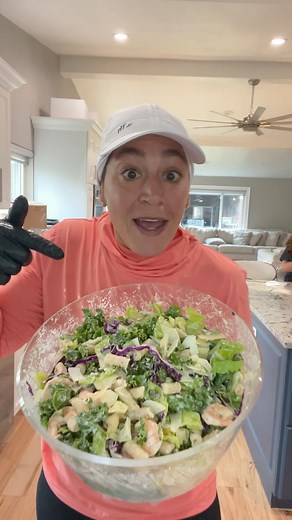 220K views · 2.1K reactions | Cheers to Summer vibes and unique simple salads! 4 c romaine lettuce 2 c kale1 c purple cabbage2 c noodles 2 c cooked shrimp or cooked chicken1/2 c Caesar dressing1/4 c Parmesan cheese#CaesarDressing #Chef #Dearborn #Detroit #Shrimp #Seafood #Yummmy #Delicious #Salad #summer | Summers Homemade Meals | Facebook
