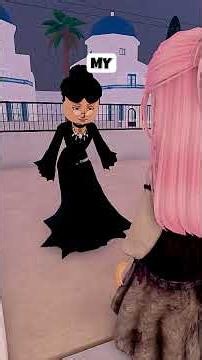She ate the apple of evil #roblox #berryavenue #brookhaven