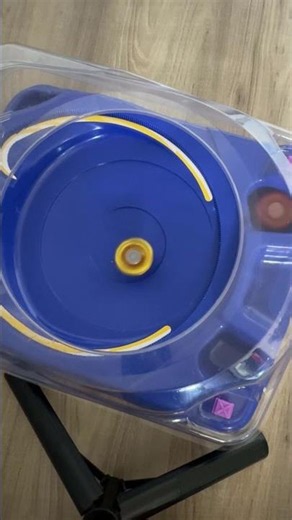 Beyblade X battle, feather Phoenix, vs sword dragon ￼gold