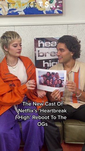 We asked #joshheuston and #asheryasbincek what their thoughts on the original#heartbreakhigh was and this was their reaction #heartbreakhighreboot #paparazzichallenge #paparazzitiktok #dustyheartbreakhigh #netflixanz