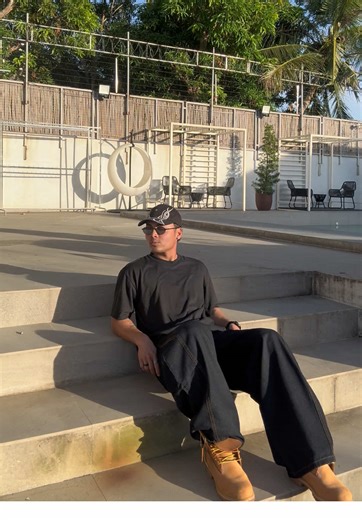 Retro Baggy Jeans for Women: Stylish and Comfortable