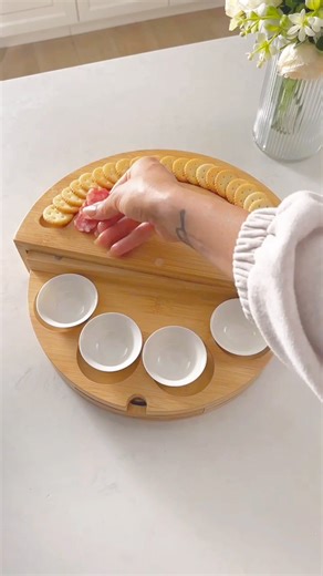 494K views · 1.8K reactions | 燎 Create unforgettable moments with our Cheese Board Set! Perfect for gatherings, it’s a delightful way to share flavors and fun with friends and family. ✨  Find it at https://temu.to/m/umz9ky88ocx or with this code duw7968. #Temu #TemuFinds #CheeseLovers | Temu | Facebook