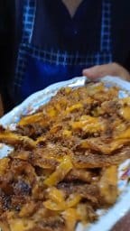 Ricetta deliziosa per i peperoni gialli!! Ingredienti: 2 peperoni gialli 1 ciuffetto di prezzemolo 1 spolverata di aglio granulare 1 spolverata di peperoncino in polvere 1 spolverata di cipolla in fiocchi 1 spolverata di pepe olio d'oliva q.b. 50g parmigiano 2 manciate di pangrattato | LA CUCINA DI GILDA