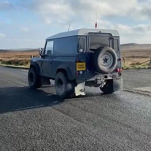 Defender we have remapped today ... Standard turbo and a 🌶 remap 💨🍿 #td5Inside #defendertd5 #offroad #td5tuning #tuning #remap #defender #offroading #remapped #modified #limiter #landroverdefender #nosmokenopoke #landroverowners #td5 #boost #Cars #landrover #Defender90 #Defender110 #Defender130 #carsofinstagram #hardcut #carporn #explore #adventure #popcorn | Td5 Inside / Performance Inside