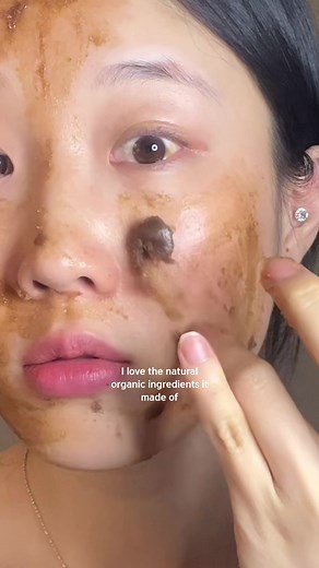 Effective Exfoliation for Glowing Skin with Black Sugar