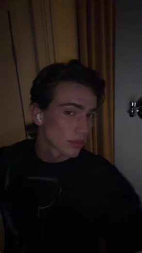 Vinnie (@vhackerr)’s video of vinnie and nailea