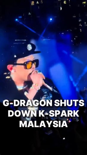【🔥 G-DRAGON Shuts Down K-SPARK Malaysia 2026 🔥🎤】 K-pop icon G-DRAGON (Kwon Ji Yong) made a powerful final appearance at K-SPARK in Malaysia 2026, closing the night with his legendary hit “Crooked” — sending fans into a frenzy 🎶✨ The excitement didn’t stop there. GD also revealed that BIGBANG is set to make a comeback, with their journey kicking off at Coachella this April 🌍🔥 A moment that instantly became one of the most talked-about highlights of the night. Malaysia witnessed history. And