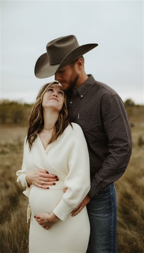 117K views · 192 reactions | Between the kids and the cows, there’s too much poop in my life #ranchwife #ranchmom #ranchlife #wifehumor #manure #rancher #cowshit #womeninag #lifeontheranch #rurallife #ruralliving | The Basic Ranch Mom | Facebook