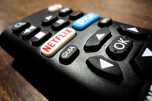 Netflix sí te dejará usar tu cuenta si te vas de vacaciones: estos son los códigos temporales para usar la cuenta fuera de casa