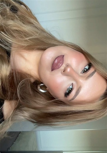 Cat Eye Glam Makeup Transition Tutorial