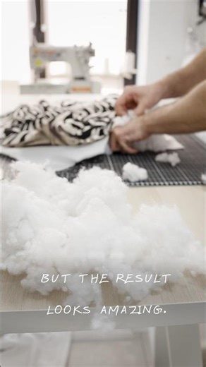 Turn a piece of fabric into a trendy bag. #sewing