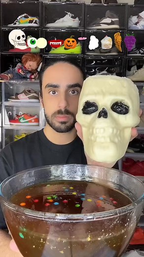 Food ASMR Eating a Skull 💀 #food #asmr #skull #halloween #mukbang | Halal Mode