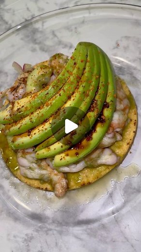 𝓔𝓵𝓲𝔃𝓪🦋🧿 on Instagram: "Aguachile my way! I like it more in the simple side 👌🏼🔥 Here’s what you’ll need and how to: 1 1/2 lb of peeled shrimp 8-10 limes 4 pickling cucumbers 3/4 red onion 3 serrano pepper A Handful of cilantro Salt & black pepper Jugo “maggi” Cut shrimp in half lengthwise or in a “butterfly” cut. Clean them thoroughly. Season with salt and peeper to your liking. Add a few splashes of jugo maggi. Squeeze the juice of 8-10 limes and add to shrimp. Set aside while you thin