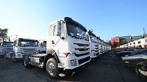 304 BYD Q1R heavy-duty electric trucks are currently on their way to India. Check out how they were intricately loaded onto the cargo ships! #BYD #BuildYourDreams | BYD Global