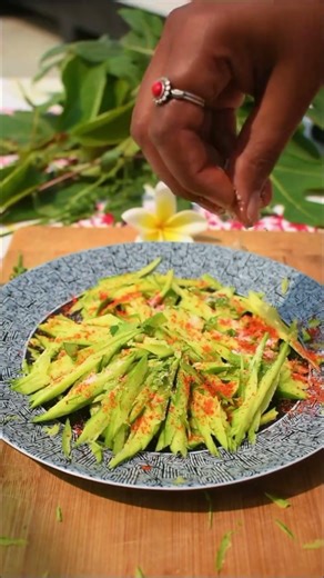 mango season Chilli spic #comedy #viral #trending #new #funny