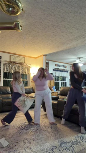 break yo legs 😘 #foryoupage #2016 #fyp #stankyleg #hbd