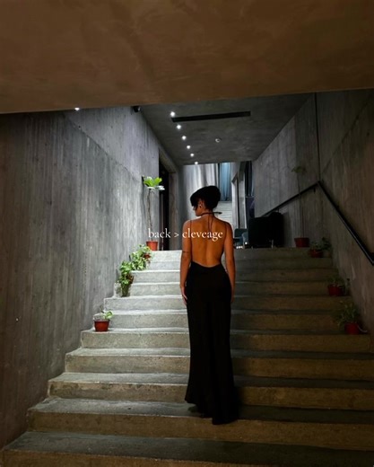 backless dresses are final boss