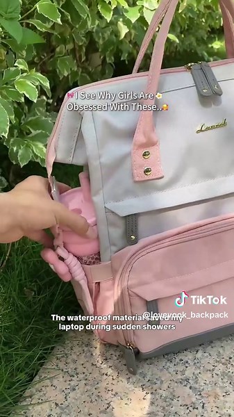 Rainy day ready? Meet your new go-to backpack!!😁💖#schoolbag #tiktokshopbacktoschool #tiktokshopsummersale #backtoschool #superbrandday