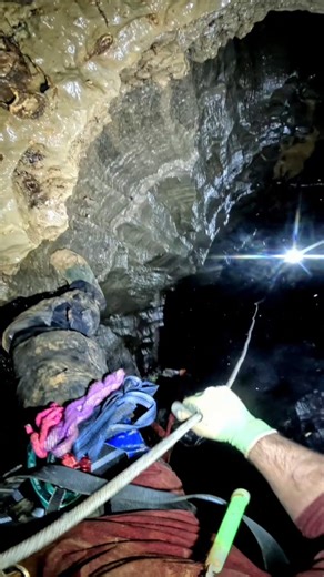 Incredible Cave Exploration! #caveexploring #caving #caveexploration