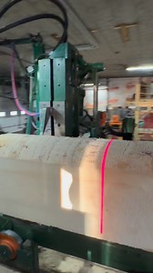 Here’s a beautiful Soft Maple log that we milled this morning! This was a brand new saw, and it cut ok but would sit there and shake like this but then seemed to straighten out after a couple hours. 🤷‍♂️ Any ideas why? #greenridgeforestry.com #greenridgeforestproducts #professionaltimbermanagement #usemorewood #sawmill | Green Ridge Forest Products