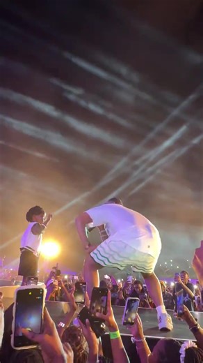 The moment Davido brought a young fan onstage during his performance in Kampala, Uganda 🇺🇬 | Entertainment Daily