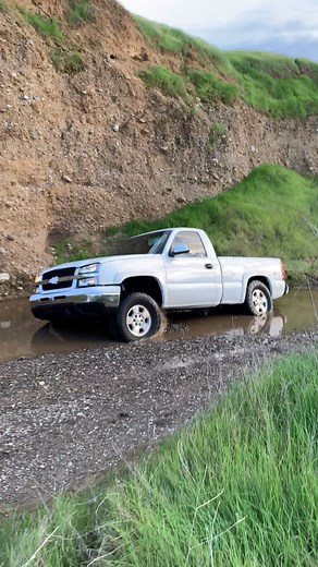 Shop @ lvlshxt.com use code “lavish” to get free shipping! White Chevy gets unstuck #silverado #chevy #chevrolet #x #liftedtrucks #trucks #truck #chevysilverado #gmc #c #duramax #chevytrucks #offroad #z #lifted #truckporn #ford #trokiando #f #trucksofinstagram #silveradonation #droppedtrucks #s #dodge #sierra #diesel #singlecab #cummins #trucknation #Lvlshxt | lvlshxt
