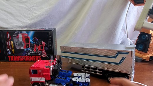 孩子宝MPM12外传擎天柱搭配komp10车厢