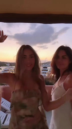 16K views · 1.6K reactions |  ✍️Beauty queen and world famous models. Which we can see her beauty here .. Always Love you and FOREVER .. @Alice Symbol ..❤️.. | Alice Symbol | Facebook