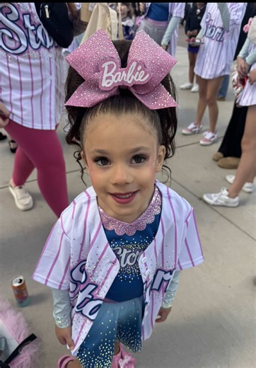 It's not perfect, but this baby has worked SO HARD. Countless hours outside of practice time and it's all showing! At only 4 years old, your future is so bright sissy💕 @StormEliteCheer #allstarcheer #cheermom #cheercoach #cheerleader #tinycheerleader
