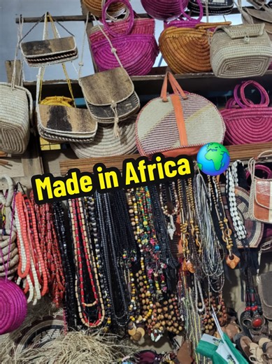 New goodies from a fave vendor 🌍🇳🇬 Nothing like hand-crafted accessories 👌🏾 Are you on our mailing list?? 👉🏾 AnkaraDelights.com #madeinnigeria #madeinafrica #handbags #AnkaraDelights #fyp