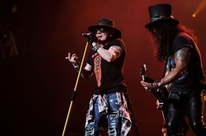 GUNS N' ROSES Officially Releases Studio Version Of New Song 'Absurd'