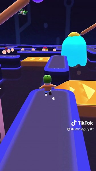😱🏃‍♂️ Mr. Stumble takes on the classic PAC-MAN maze. Will he escape or be gobbled up? #PACMAN #StumbleGuys