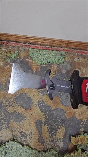 How to Remove a Glued Down Carpet Pad