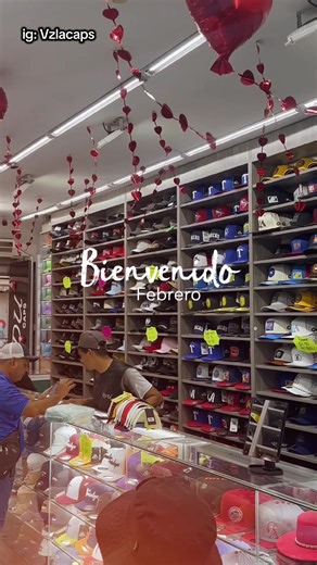 Nuevo mes, nuevas metas y 28 días más para brillar! 🌟 Familia, es momento de dejar atrás lo que no funcionó y arrancar con todo. 💪 Recuerden: la constancia supera al talento. No busquen la perfección, busquen el progreso diario. ¡Creen en ustedes mismos y hagan este mes inolvidable!🔥 #nuevomes #motivation #Gorras #emprendedores #metas